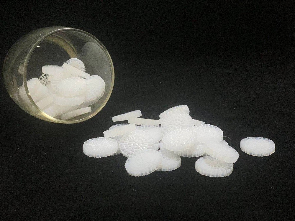 Saving Space 64 Rooms 25X4mm MBBR Bio Media Aquaculture