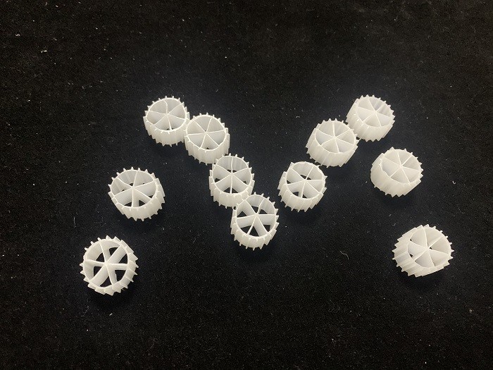 Y4 MBBR HDPE 16mmX10mm Koi Pond Filter Media ISO9001