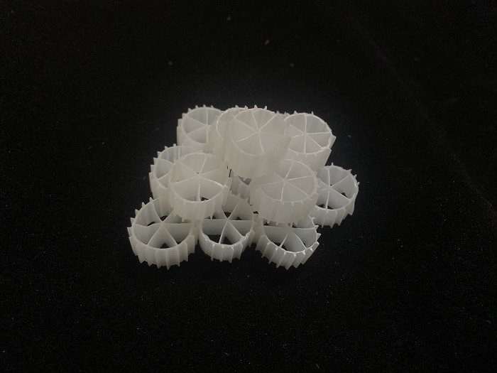 Y2 ISO9001 Kaldnes HDPE Filte Media 10X7mm 1000m2/m3